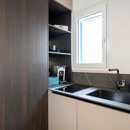 شقة فندقية Terra | 2-bedroom With Shared Kitchen & Balcony - Seafront Location بولينيانو آ ماري