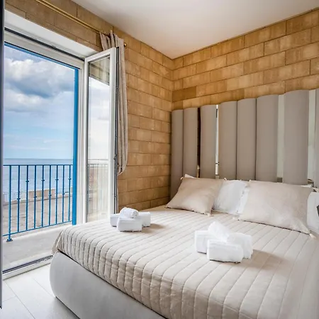 شقة فندقية Terra | 2-bedroom With Shared Kitchen & Balcony - Seafront Location بولينيانو آ ماري