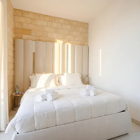 Terra | 2-bedroom With Shared Kitchen & Balcony - Seafront Location 4*