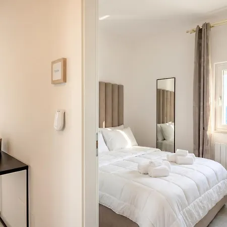 Terra | 2-bedroom With Shared Kitchen & Balcony - Seafront Location