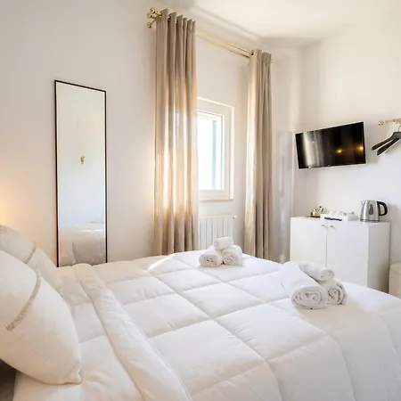 Terra | 2-bedroom With Shared Kitchen & Balcony - Seafront Location Aparthotel 4*