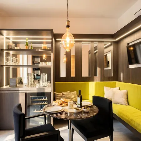 Terra | 2-bedroom With Shared Kitchen & Balcony - Seafront Location Aparthotel