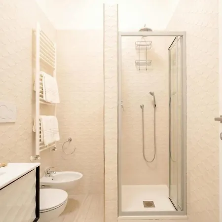 Terra | 2-bedroom With Shared Kitchen & Balcony - Seafront Location 4*