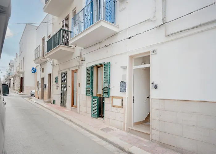 Terra | 2-bedroom With Shared Kitchen & Balcony - Seafront Location מלון דירות פולינאנו א מארה