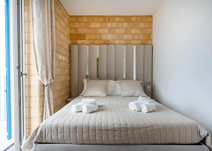 מלון דירות Terra | 2-bedroom With Shared Kitchen & Balcony - Seafront Location 3*